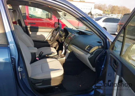 2017 Subaru Forester 2.5I Premium из США, поврежденный, VIN JF2SJAGC0HH421937